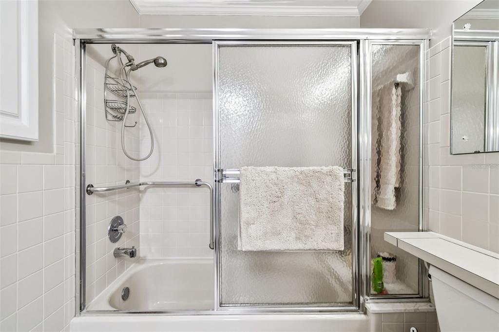 For Sale: $359,900 (3 beds, 3 baths, 2190 Square Feet)