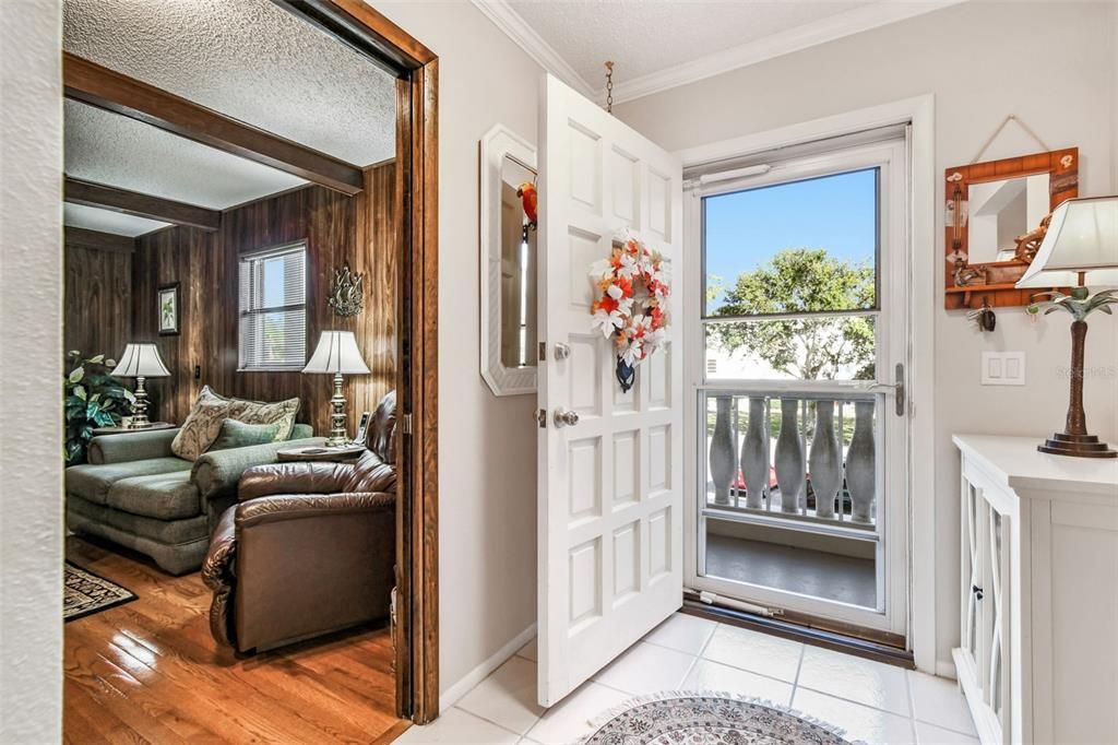 For Sale: $359,900 (3 beds, 3 baths, 2190 Square Feet)