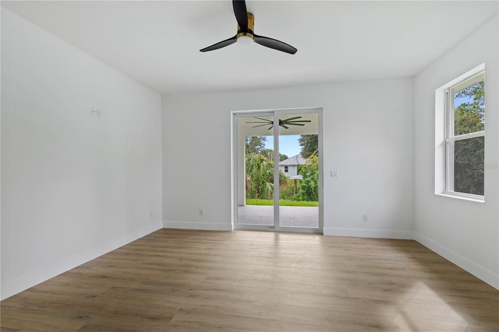 For Sale: $429,000 (3 beds, 2 baths, 1569 Square Feet)