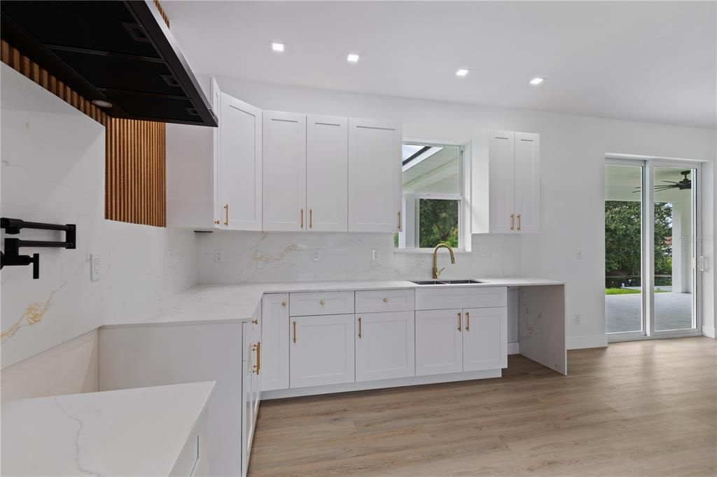 For Sale: $429,000 (3 beds, 2 baths, 1569 Square Feet)