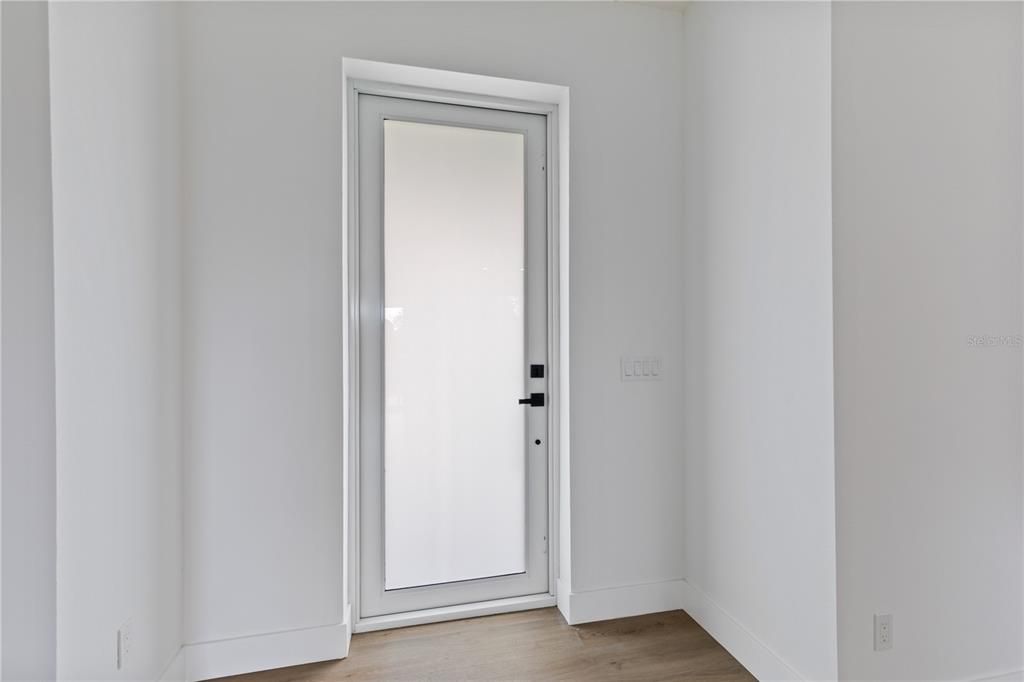 For Sale: $429,000 (3 beds, 2 baths, 1569 Square Feet)