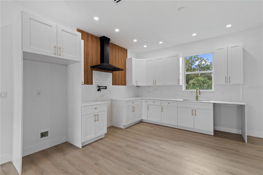 For Sale: $429,000 (3 beds, 2 baths, 1569 Square Feet)