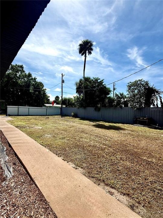 For Sale: $185,000 (3 beds, 2 baths, 720 Square Feet)