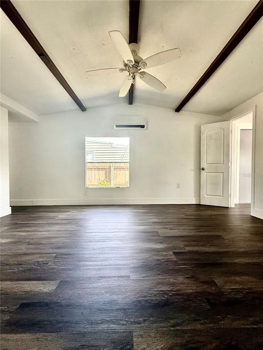 For Sale: $185,000 (3 beds, 2 baths, 720 Square Feet)