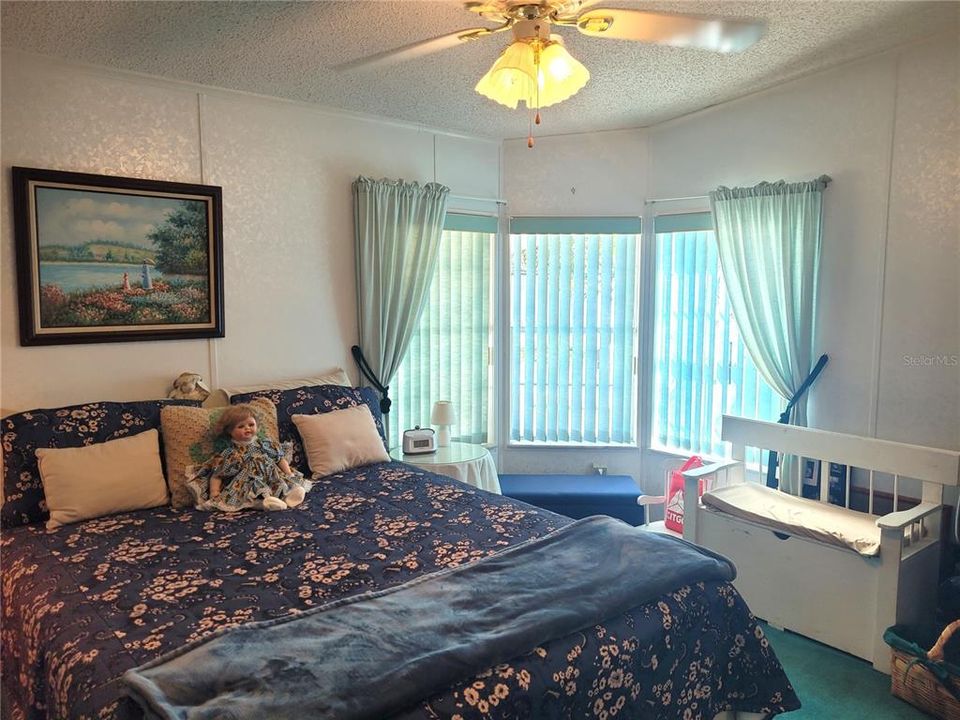 Active With Contract: $155,900 (3 beds, 2 baths, 1647 Square Feet)