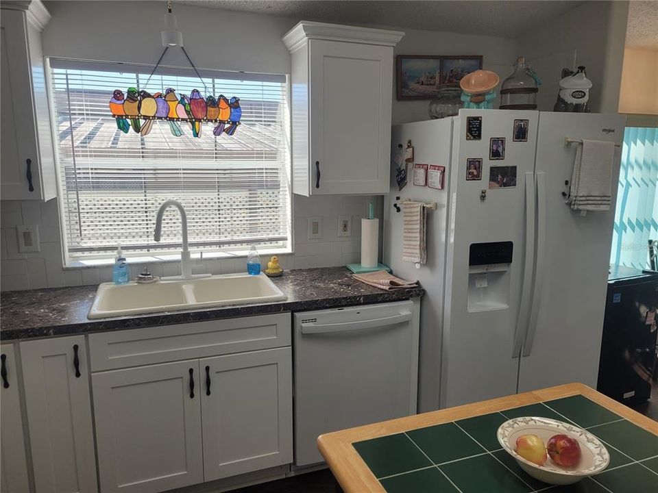 Active With Contract: $155,900 (3 beds, 2 baths, 1647 Square Feet)