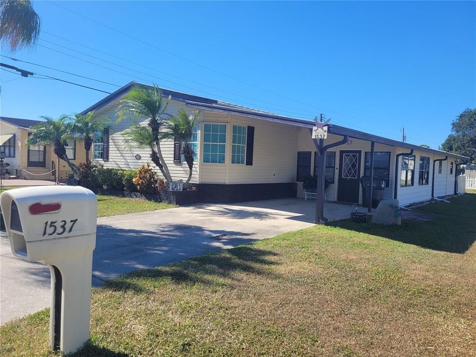 Active With Contract: $155,900 (3 beds, 2 baths, 1647 Square Feet)