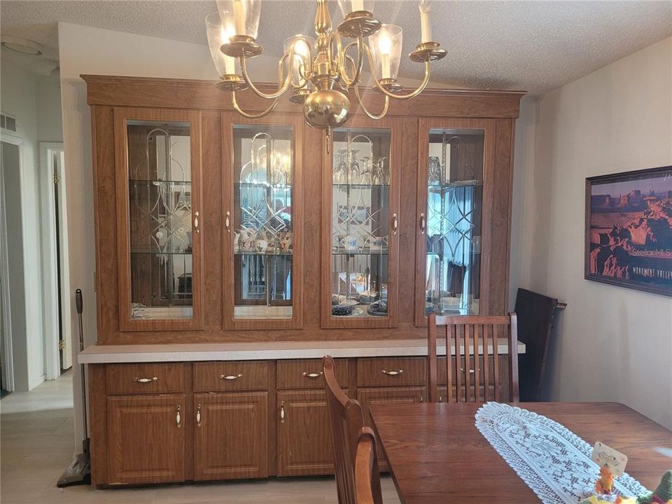 Active With Contract: $155,900 (3 beds, 2 baths, 1647 Square Feet)