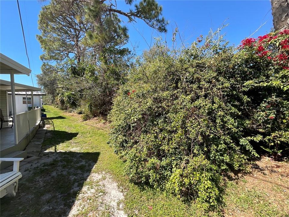 For Sale: $189,500 (2 beds, 2 baths, 1100 Square Feet)