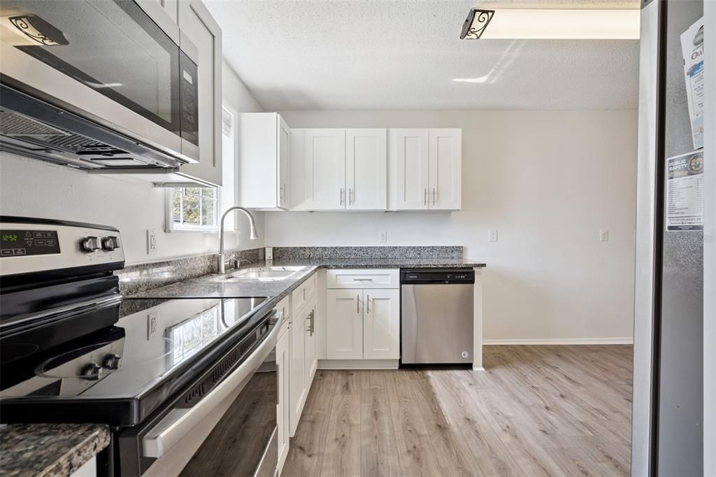 For Sale: $364,900 (3 beds, 2 baths, 1338 Square Feet)