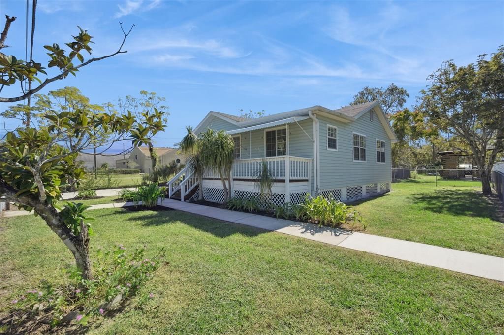 For Sale: $364,900 (3 beds, 2 baths, 1338 Square Feet)