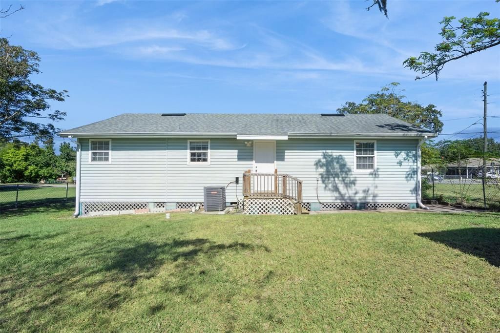 For Sale: $364,900 (3 beds, 2 baths, 1338 Square Feet)