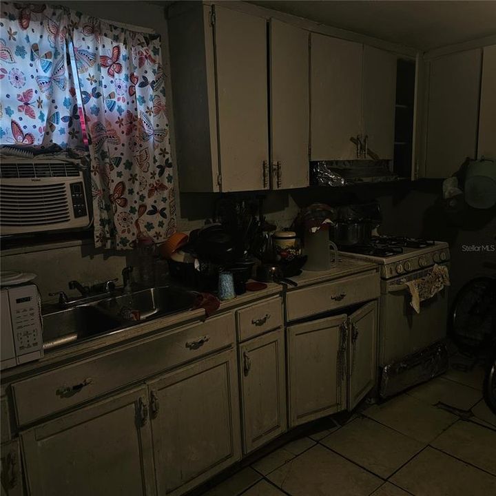 待售: $350,000 (0 贝兹, 0 浴室, 2257 平方英尺)