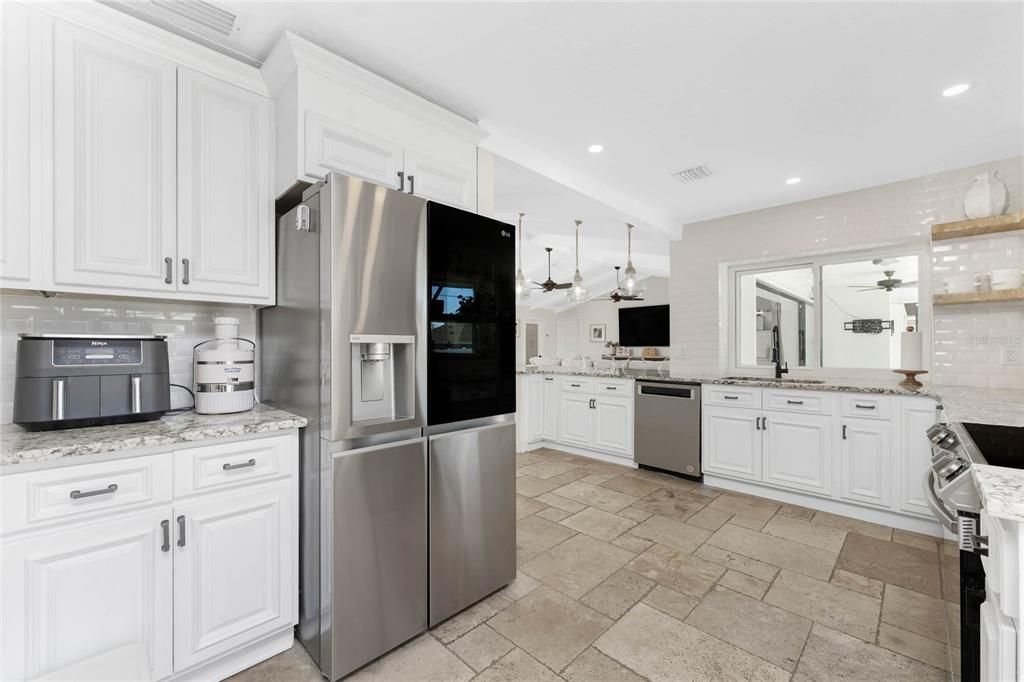 合同活跃: $475,000 (3 贝兹, 2 浴室, 1985 平方英尺)