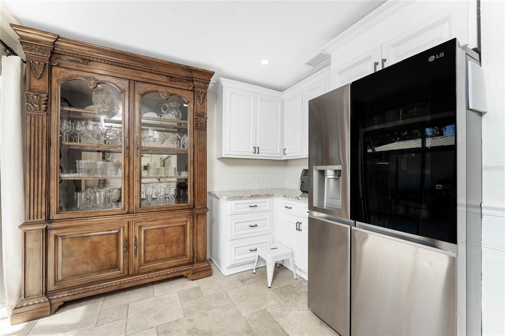 合同活跃: $475,000 (3 贝兹, 2 浴室, 1985 平方英尺)