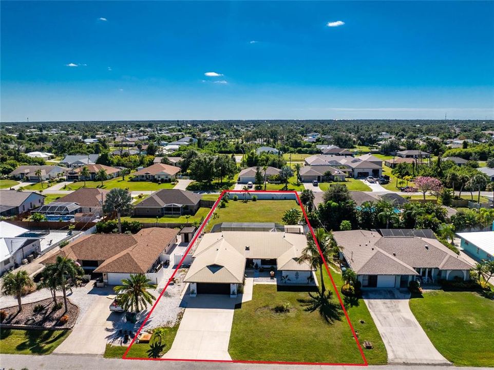 合同活跃: $475,000 (3 贝兹, 2 浴室, 1985 平方英尺)