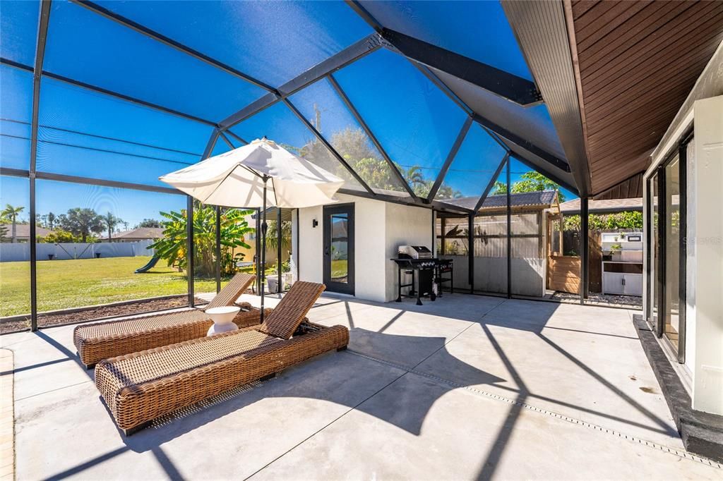 合同活跃: $475,000 (3 贝兹, 2 浴室, 1985 平方英尺)