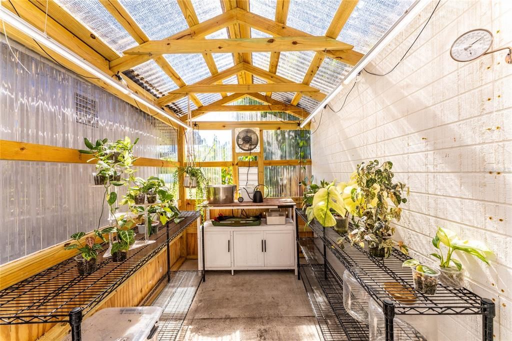 合同活跃: $475,000 (3 贝兹, 2 浴室, 1985 平方英尺)