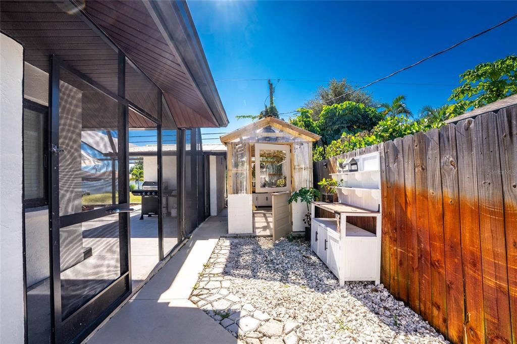 合同活跃: $475,000 (3 贝兹, 2 浴室, 1985 平方英尺)