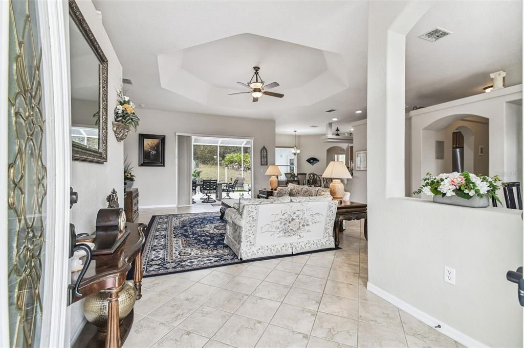 На продажу: $319,900 (3 спален, 2 ванн, 1989 Квадратных фут)