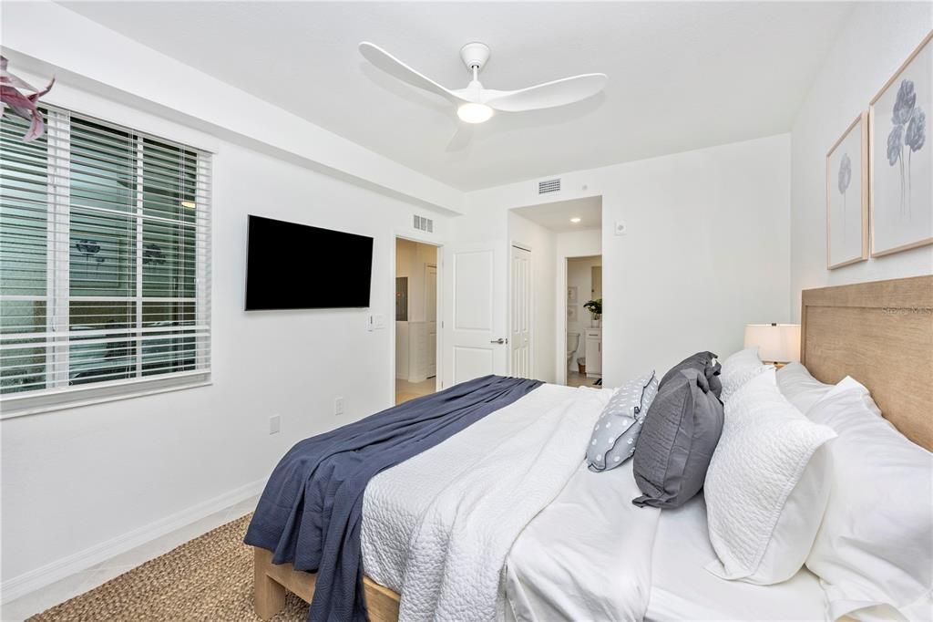 For Rent: $5,500 (2 beds, 2 baths, 1154 Square Feet)