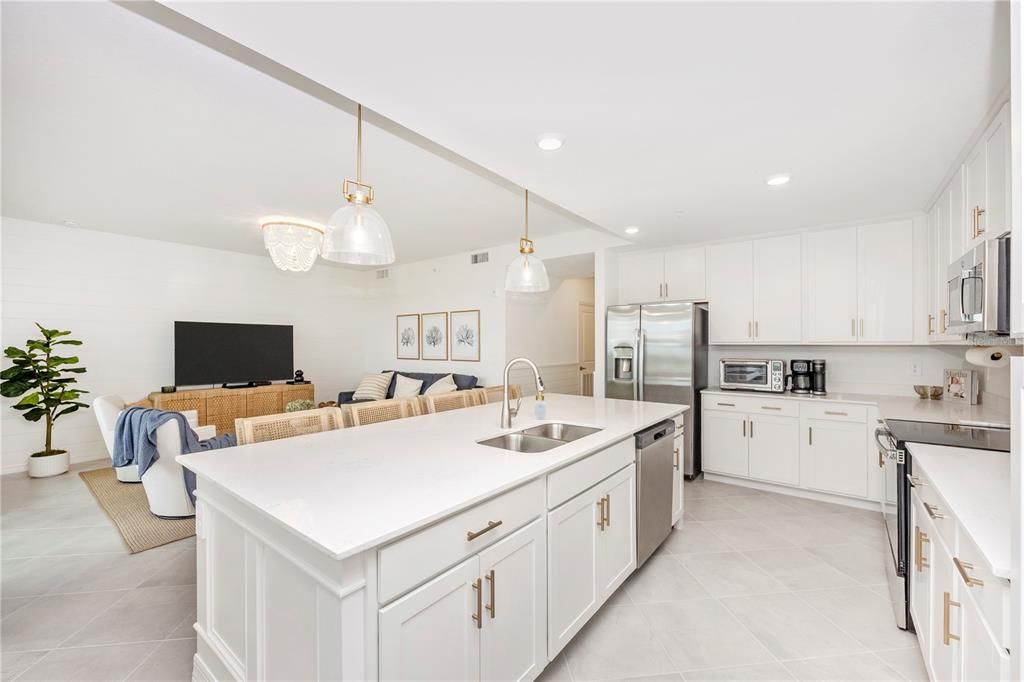 For Rent: $5,500 (2 beds, 2 baths, 1154 Square Feet)