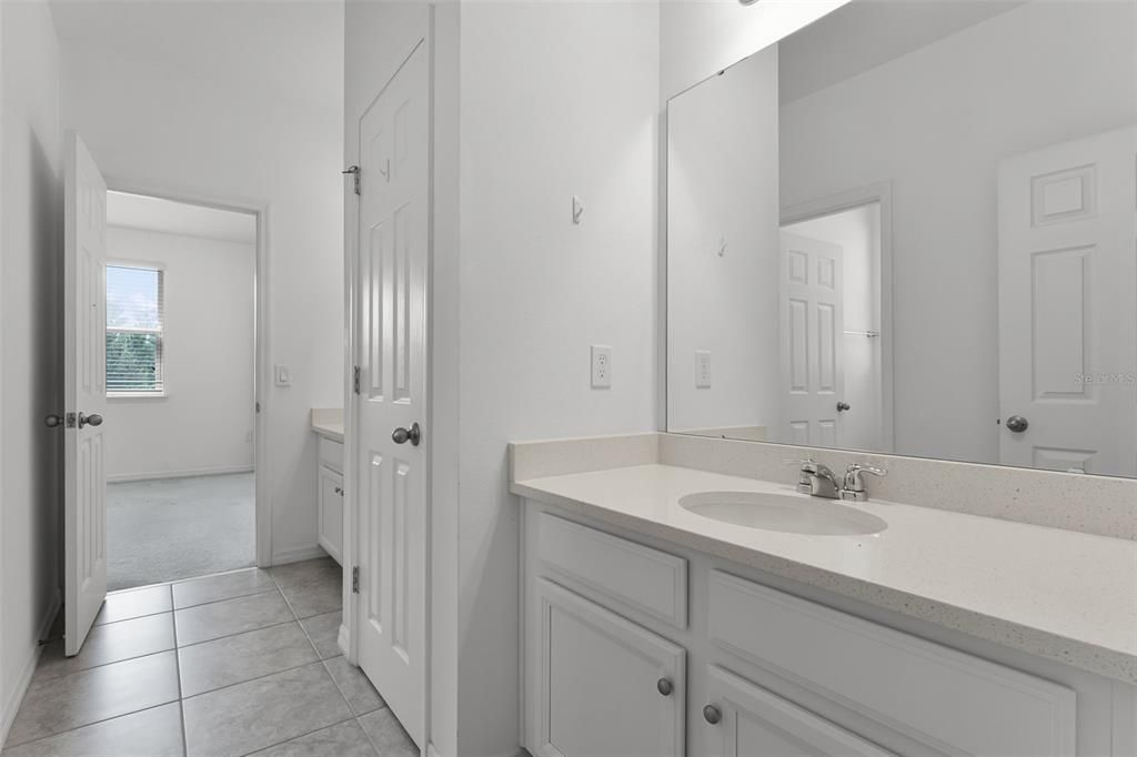 На продажу: $890,000 (6 спален, 4 ванн, 3667 Квадратных фут)