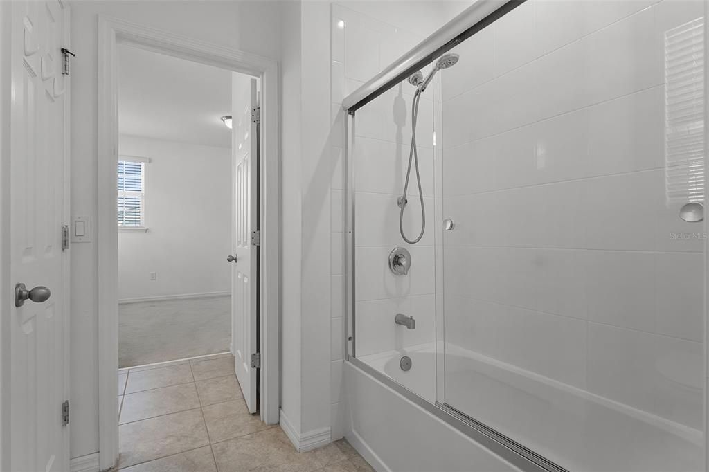 На продажу: $890,000 (6 спален, 4 ванн, 3667 Квадратных фут)