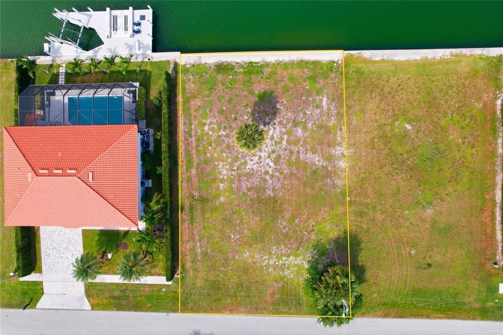 For Sale: $950,000 (0.20 acres)