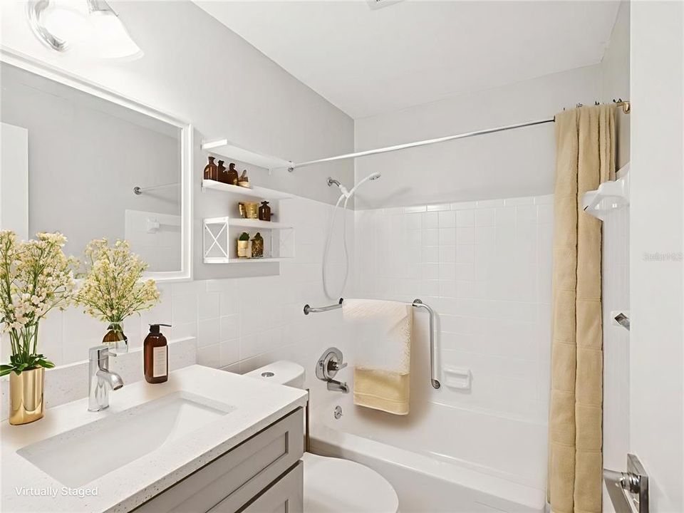 出租: $1,450 (2 贝兹, 1 浴室, 1100 平方英尺)