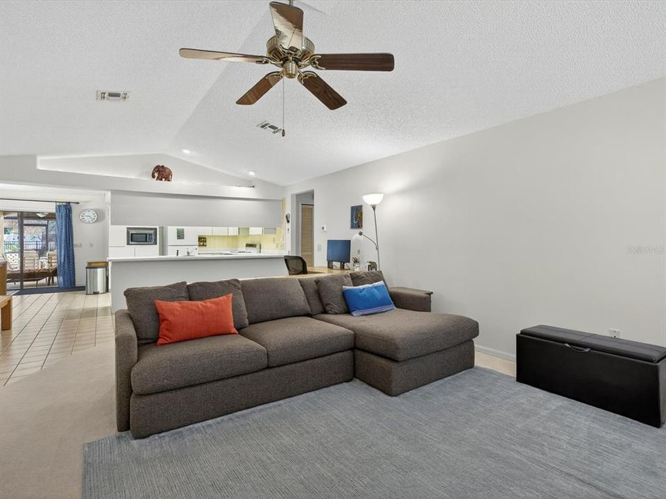 待售: $429,000 (3 贝兹, 2 浴室, 2397 平方英尺)