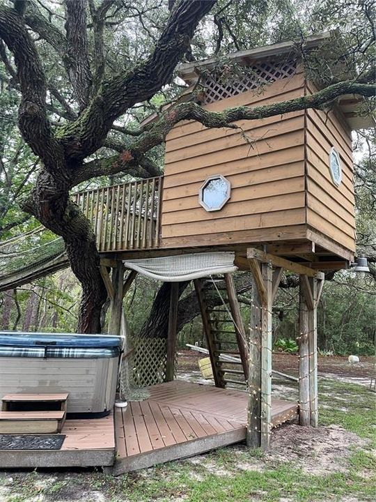 На продажу: $439,900 (3 спален, 2 ванн, 1300 Квадратных фут)