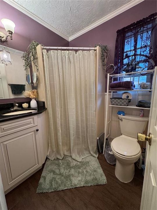 На продажу: $439,900 (3 спален, 2 ванн, 1300 Квадратных фут)