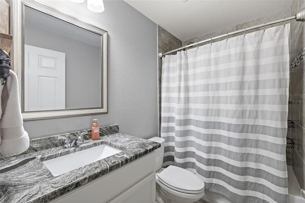 Activo con contrato: $249,900 (3 camas, 2 baños, 1334 Pies cuadrados)