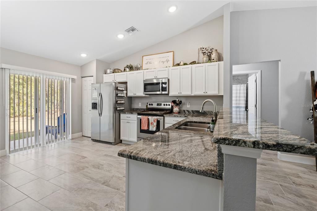 Activo con contrato: $249,900 (3 camas, 2 baños, 1334 Pies cuadrados)