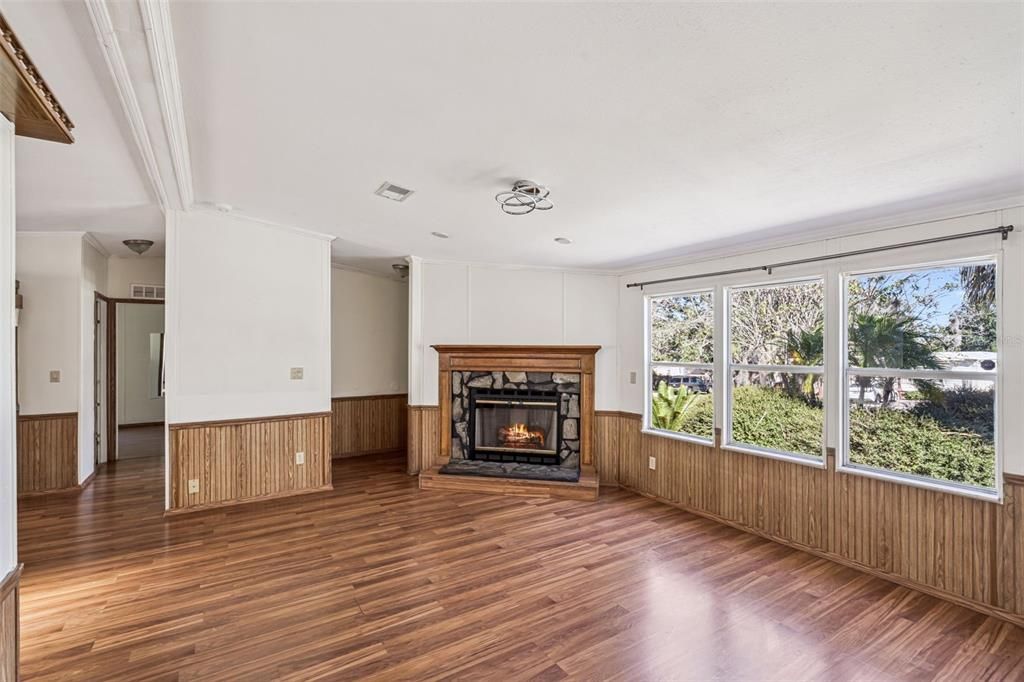 En Venta: $215,000 (3 camas, 2 baños, 1440 Pies cuadrados)