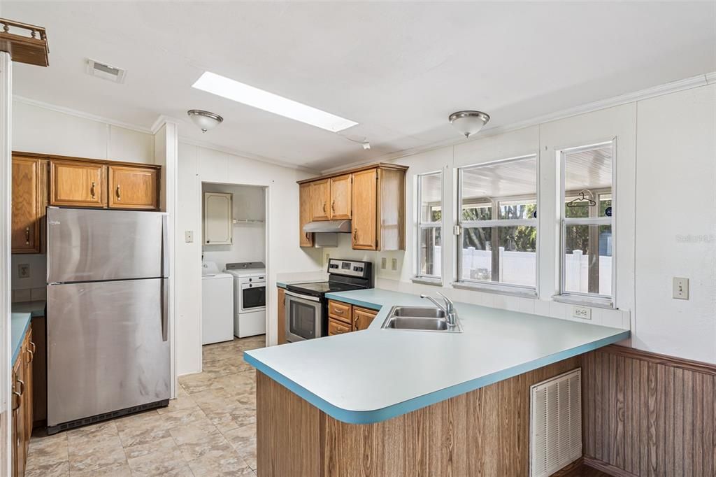 En Venta: $215,000 (3 camas, 2 baños, 1440 Pies cuadrados)