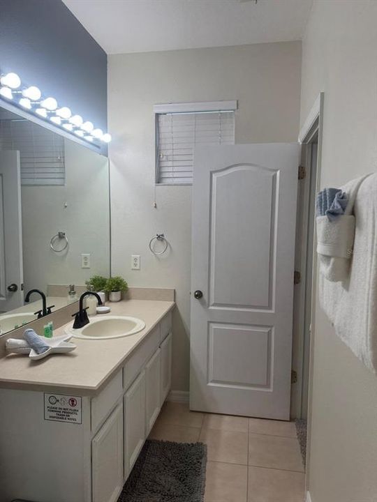 For Rent: $2,000 (2 beds, 2 baths, 1313 Square Feet)