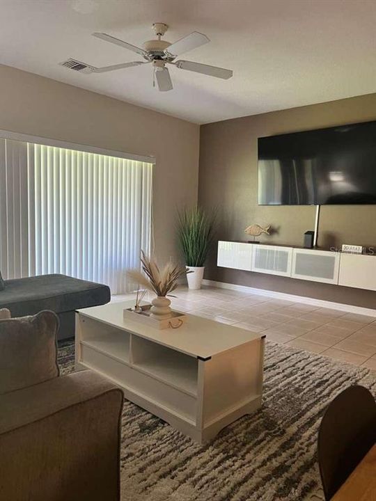 For Rent: $2,000 (2 beds, 2 baths, 1313 Square Feet)