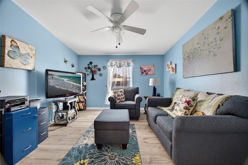 Active With Contract: $199,000 (2 beds, 2 baths, 1620 Square Feet)