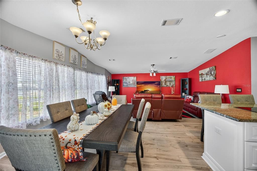 Active With Contract: $199,000 (2 beds, 2 baths, 1620 Square Feet)