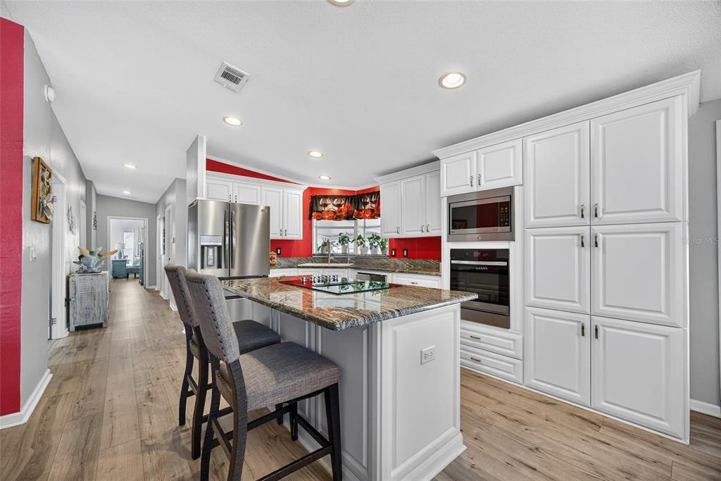 Active With Contract: $199,000 (2 beds, 2 baths, 1620 Square Feet)