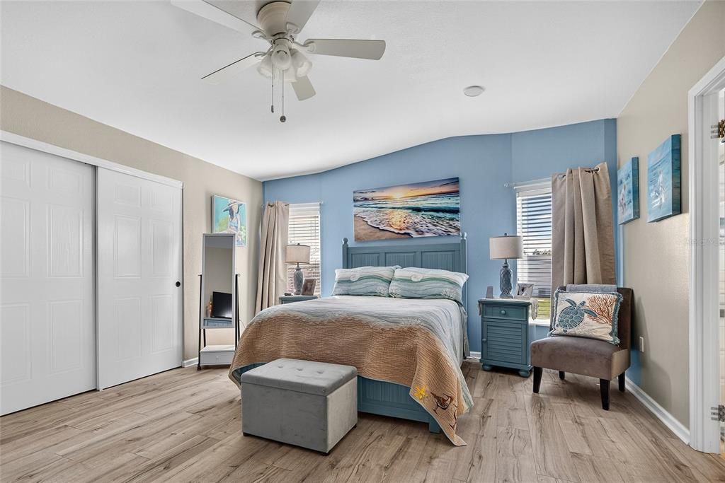 Active With Contract: $199,000 (2 beds, 2 baths, 1620 Square Feet)