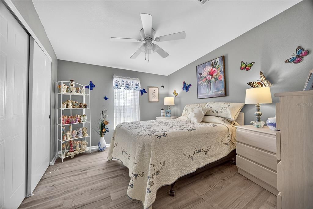 Active With Contract: $199,000 (2 beds, 2 baths, 1620 Square Feet)