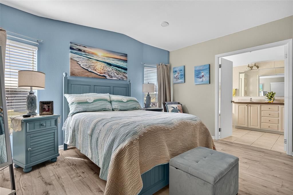 Active With Contract: $199,000 (2 beds, 2 baths, 1620 Square Feet)