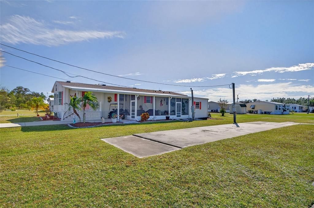 Active With Contract: $199,000 (2 beds, 2 baths, 1620 Square Feet)