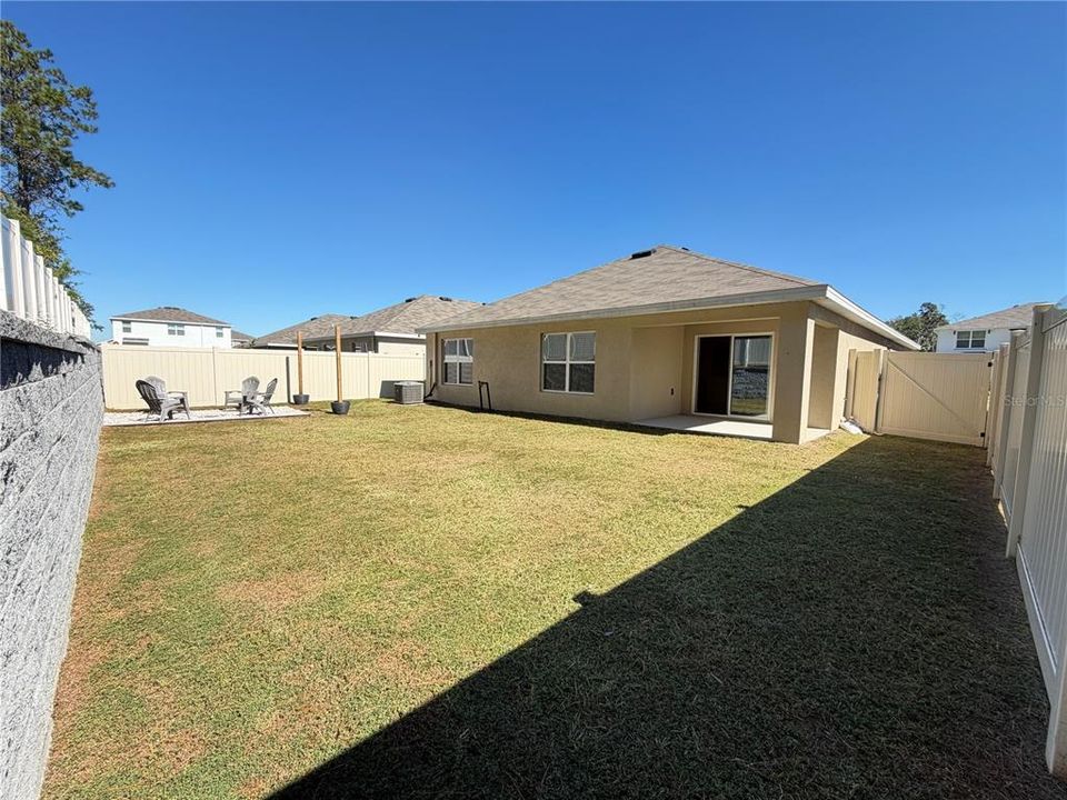 Active With Contract: $299,500 (4 beds, 2 baths, 1827 Square Feet)