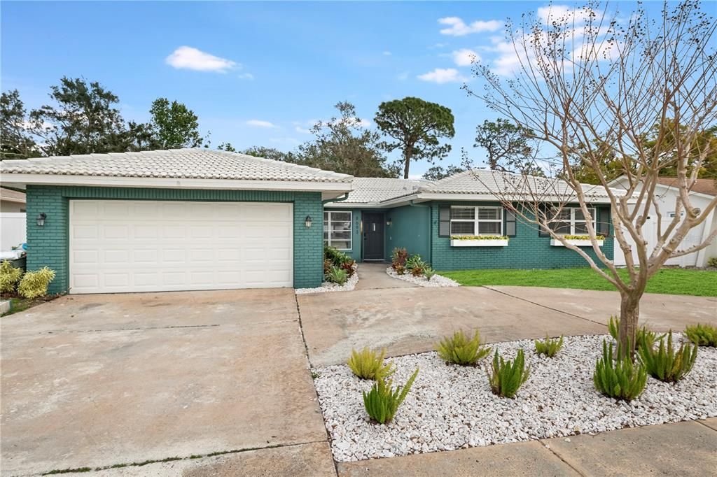 Active With Contract: $645,000 (4 beds, 2 baths, 1706 Square Feet)