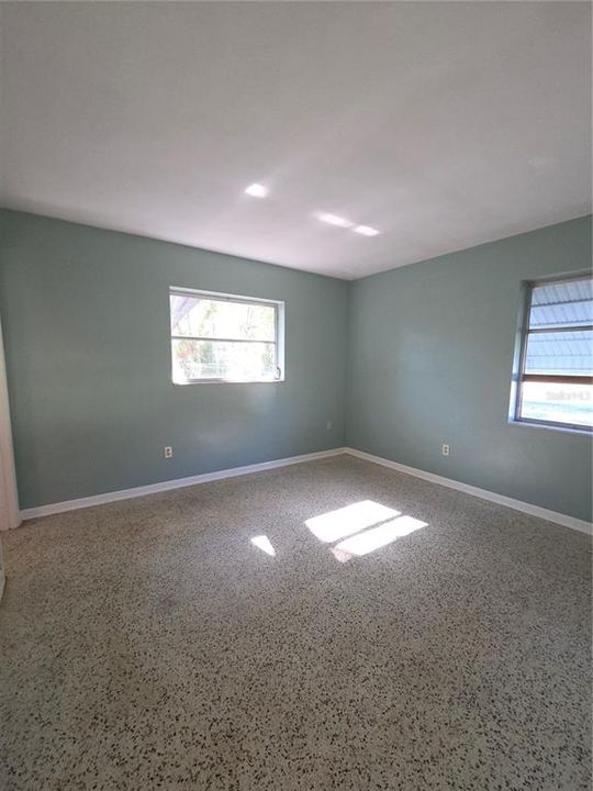 Active With Contract: $169,900 (2 beds, 2 baths, 945 Square Feet)