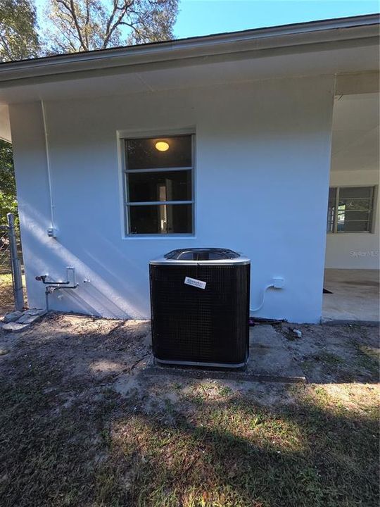 Active With Contract: $169,900 (2 beds, 2 baths, 945 Square Feet)